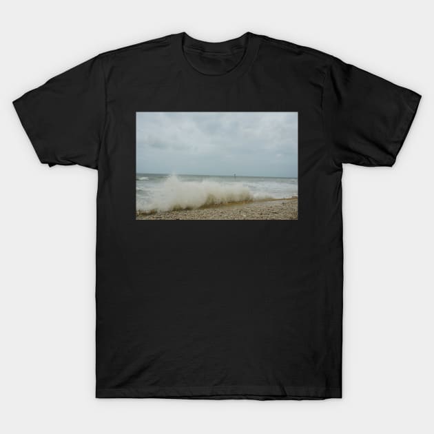 Waves crashing T-Shirt by Sparkleweather